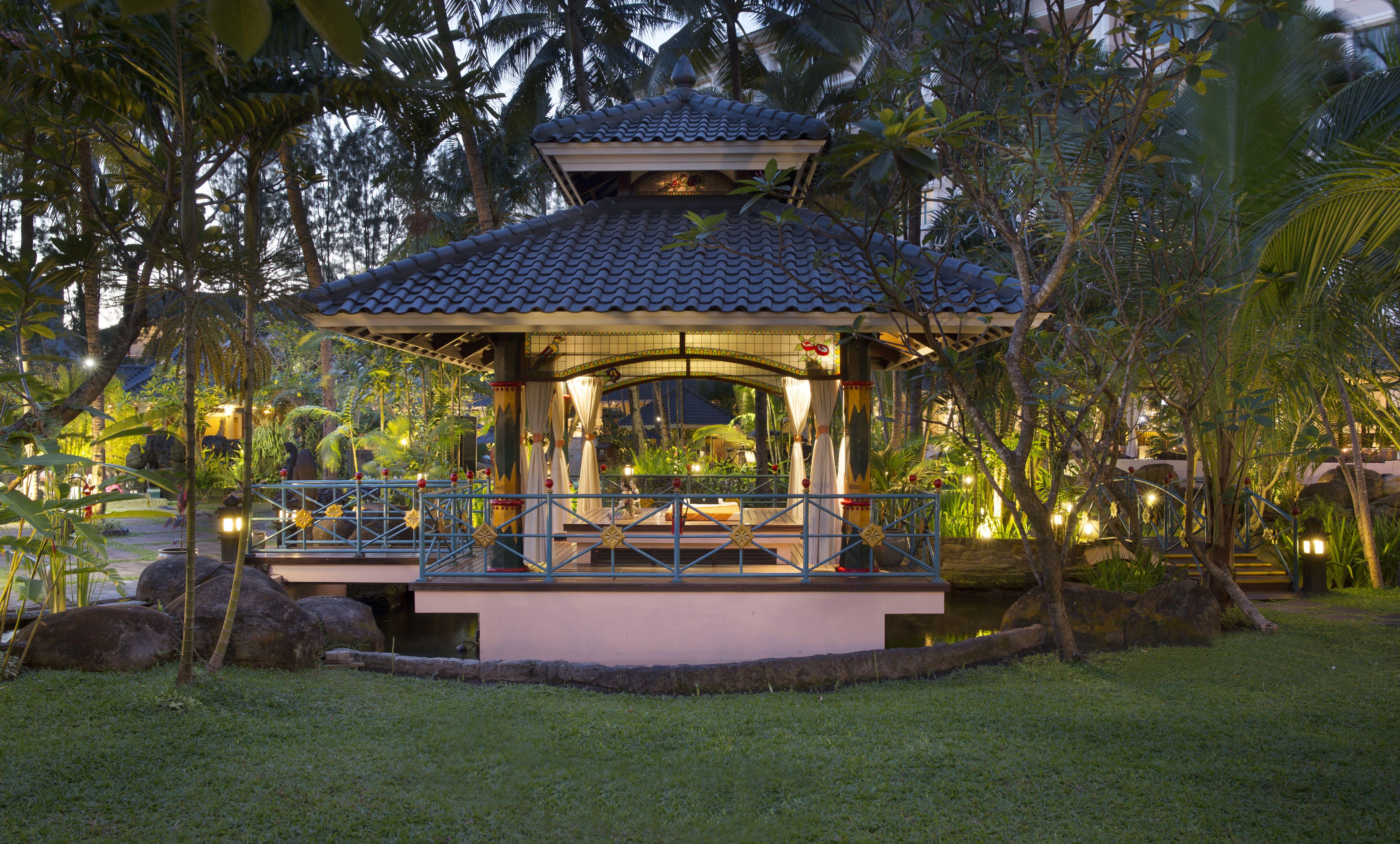 Hotel Melia Purosani 5*